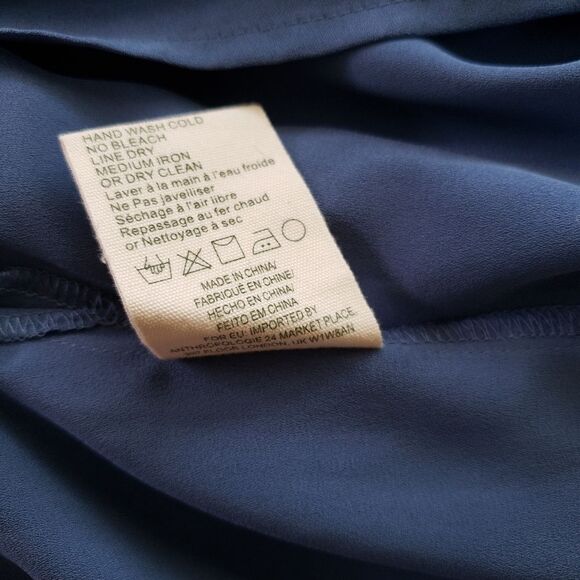 Tiny Anthropologie Niemh Textured Buttondown Blouse/Top Navy Blue Size Small - Picture 10 of 10